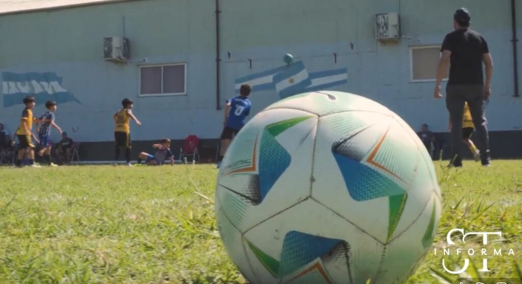 Santiago Temple se prepara para el Torneo de Canal 12: el equipo infantil ya juega amistosos