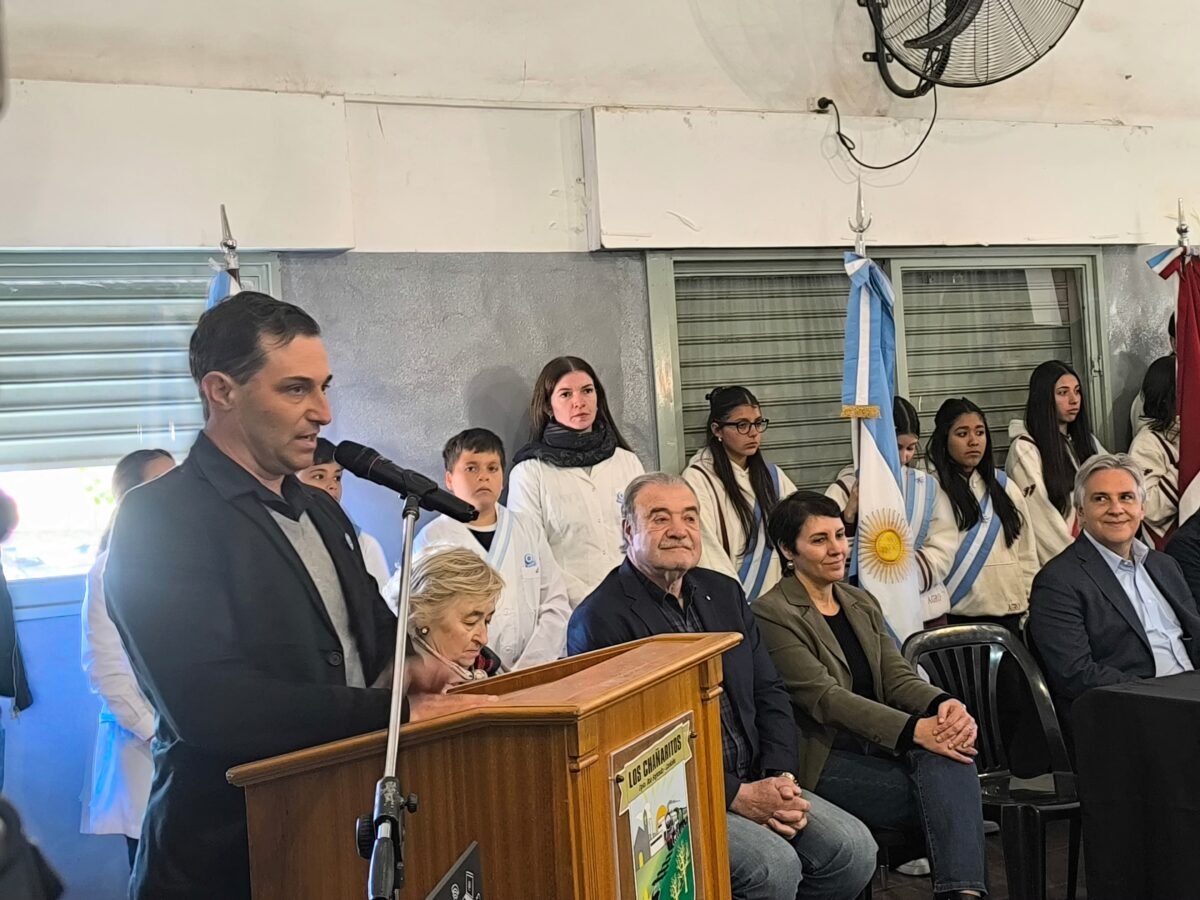 Llaryora en Los Chañaritos: anuncios millonarios para obras, salud e instituciones