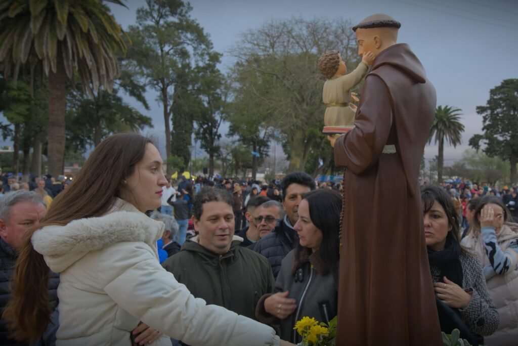 Vecinos con San Antonio 3